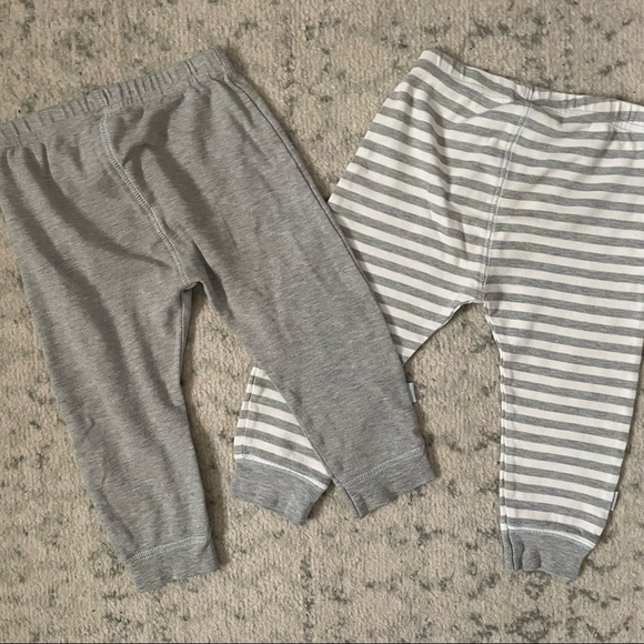 7/$20 | 2 Pairs 24m Pants - Picture 3 of 4